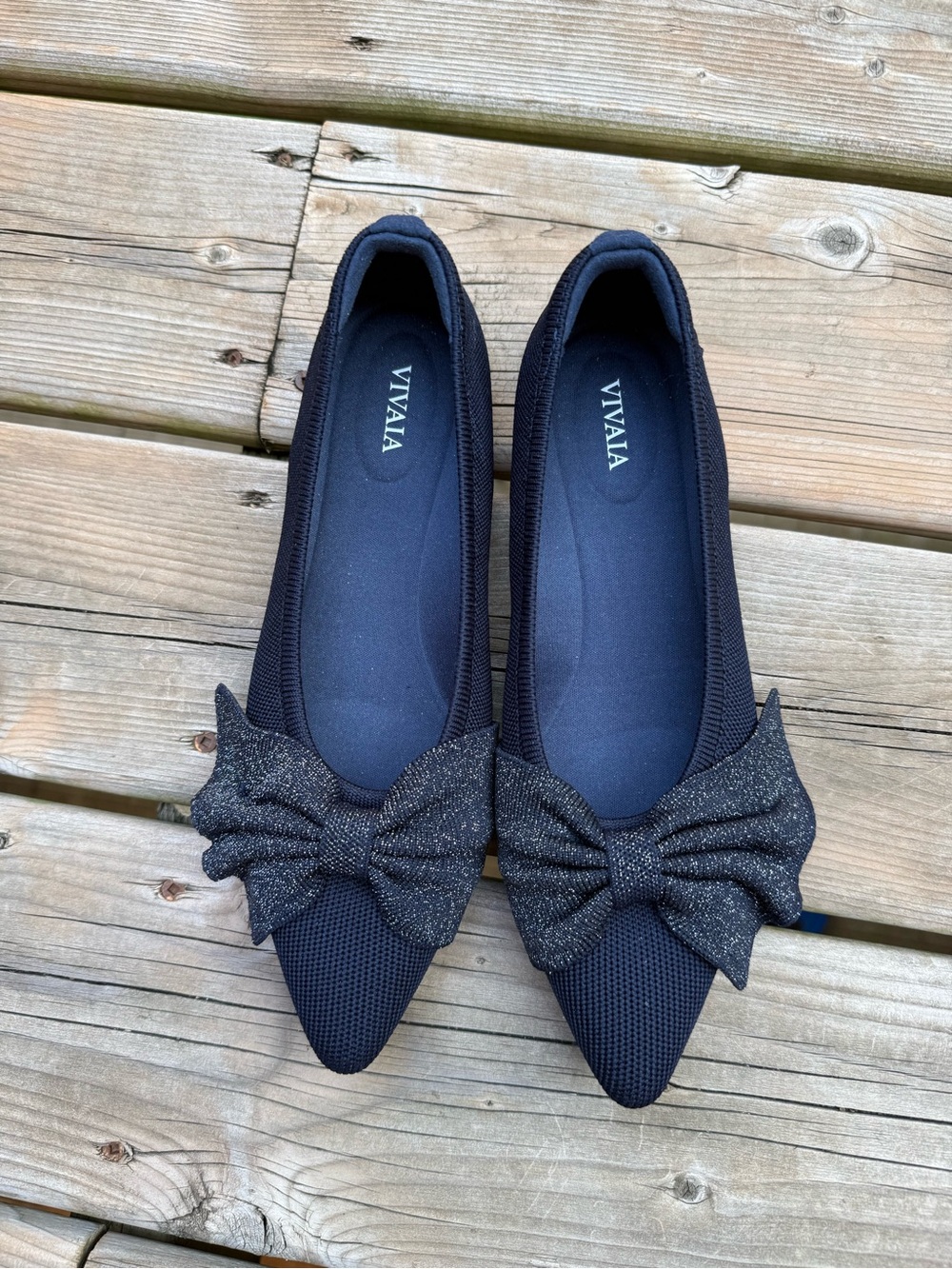 VIVAIA Women's Black Pointed Bow Flats